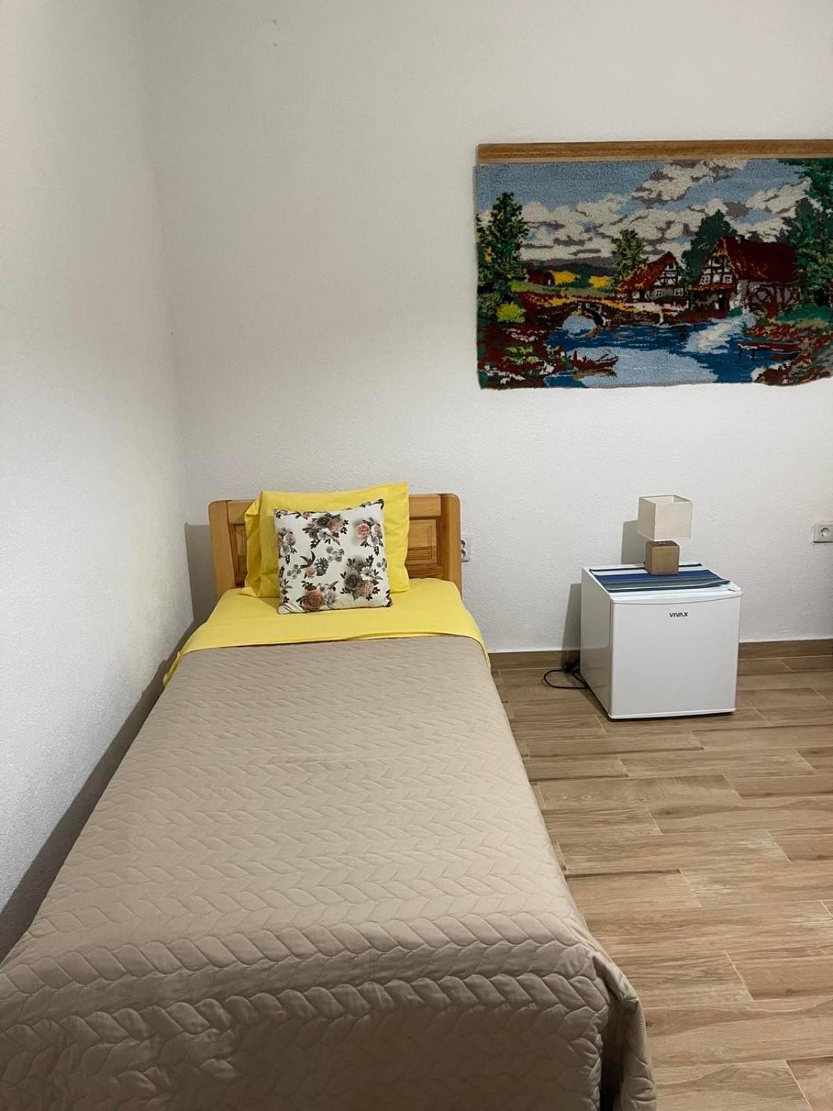 Visitor Yard Bed & Breakfast พลาฟ ภายนอก รูปภาพ